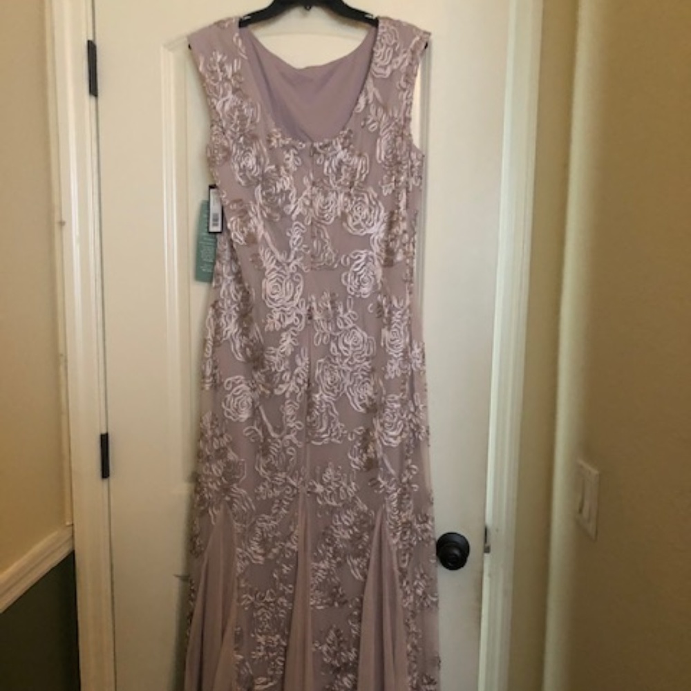 Elegant Taupe Floral Lace Dress